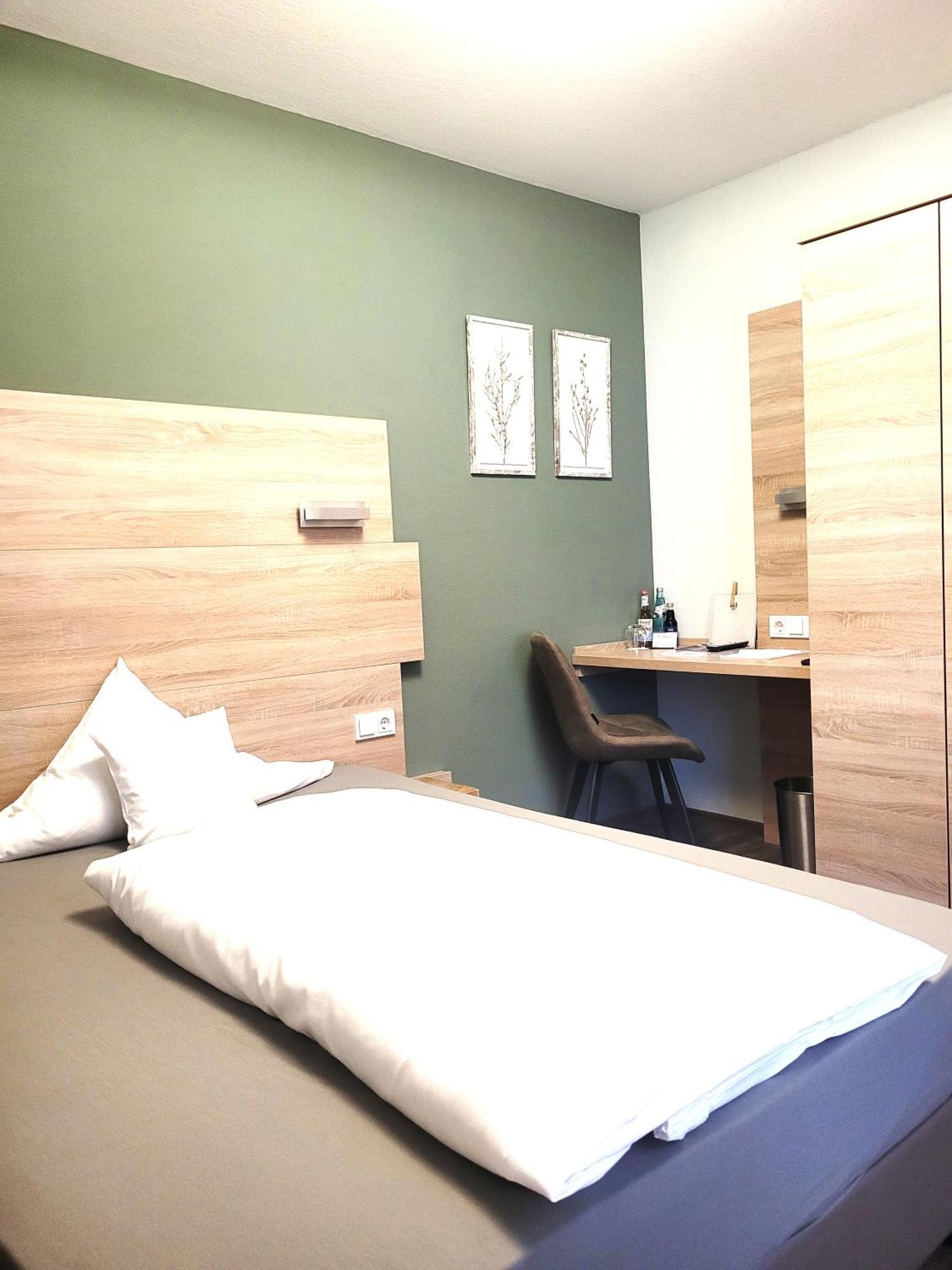 Buergstadt Adler Landhotel מראה חיצוני תמונה